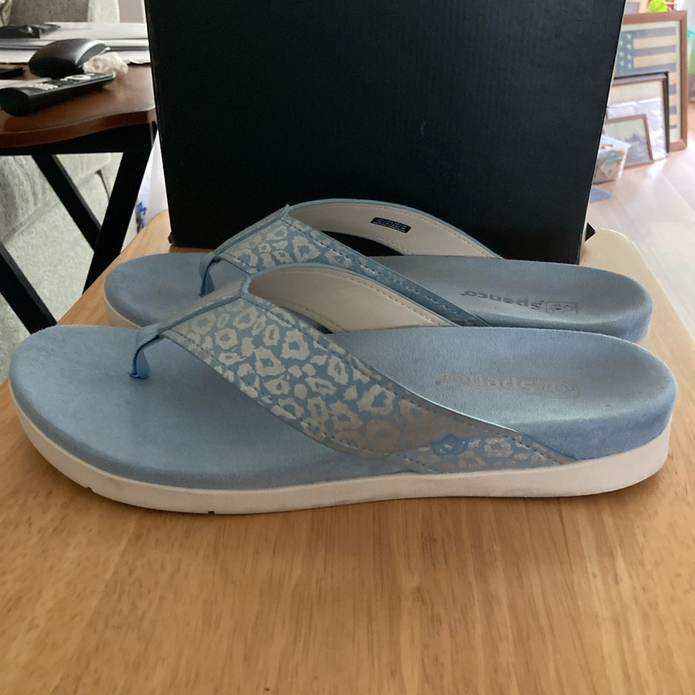 Spenco women’s Sz 12D light blue thong sandals - Picture 4 of 9